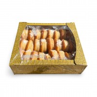 Пончики з родзинками в цукровій пудрі 